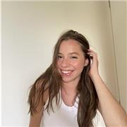 Studentessa universitaria offre ripetizioni elementari, medie e superiori